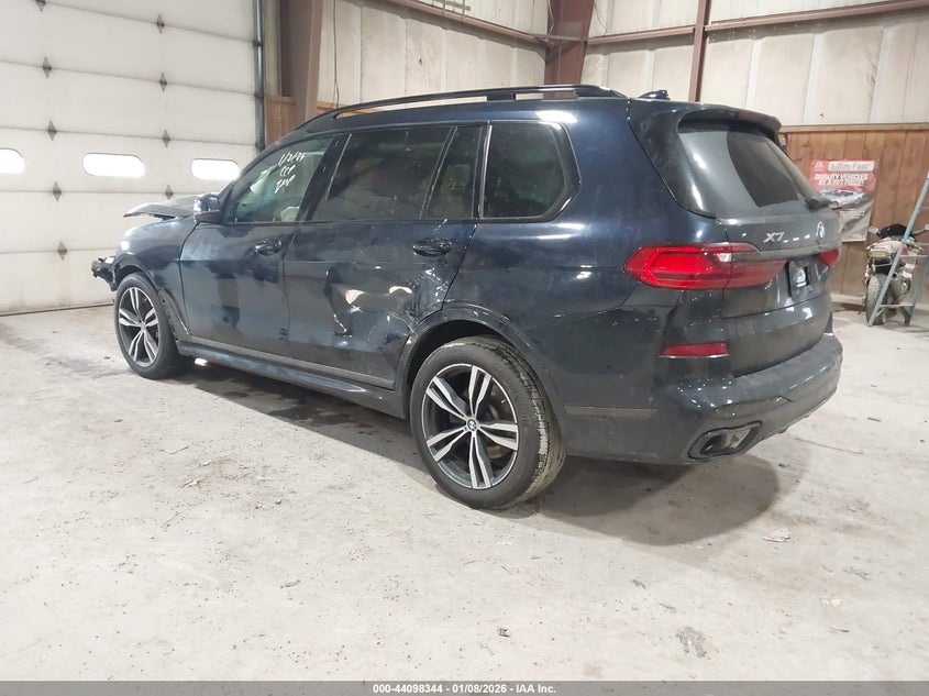 2021 BMW X7