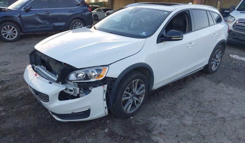 
								2018 Volvo V60 cross country full									