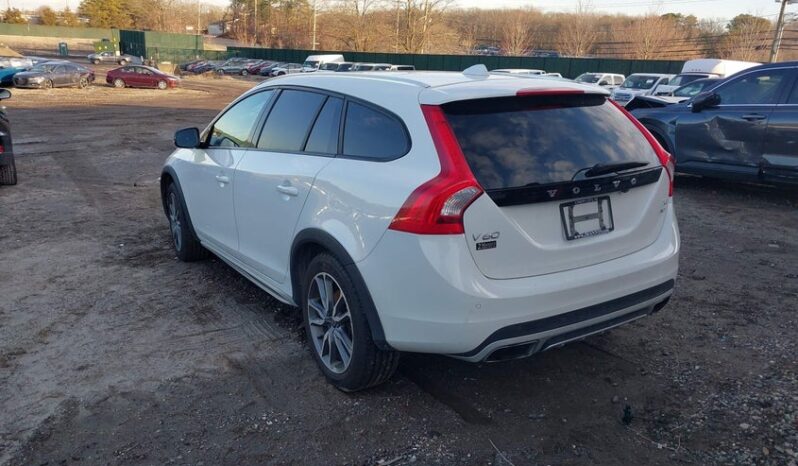 
								2018 Volvo V60 cross country full									