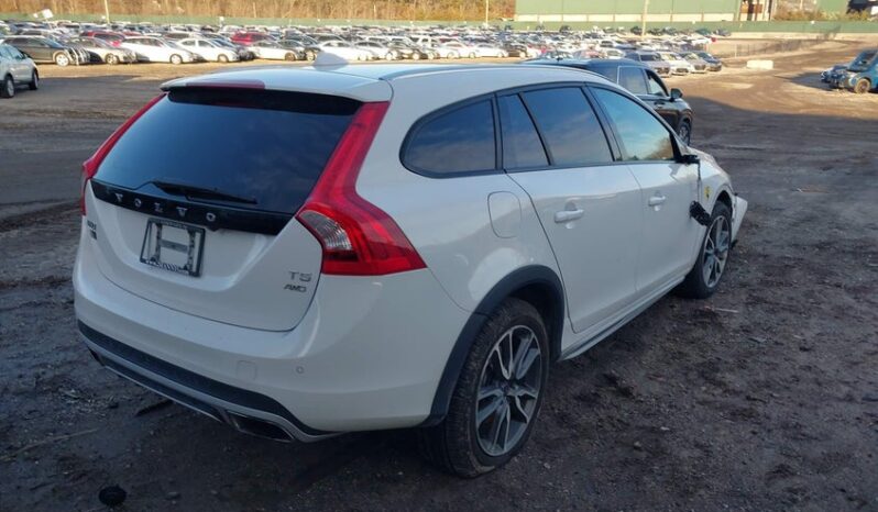 
								2018 Volvo V60 cross country full									