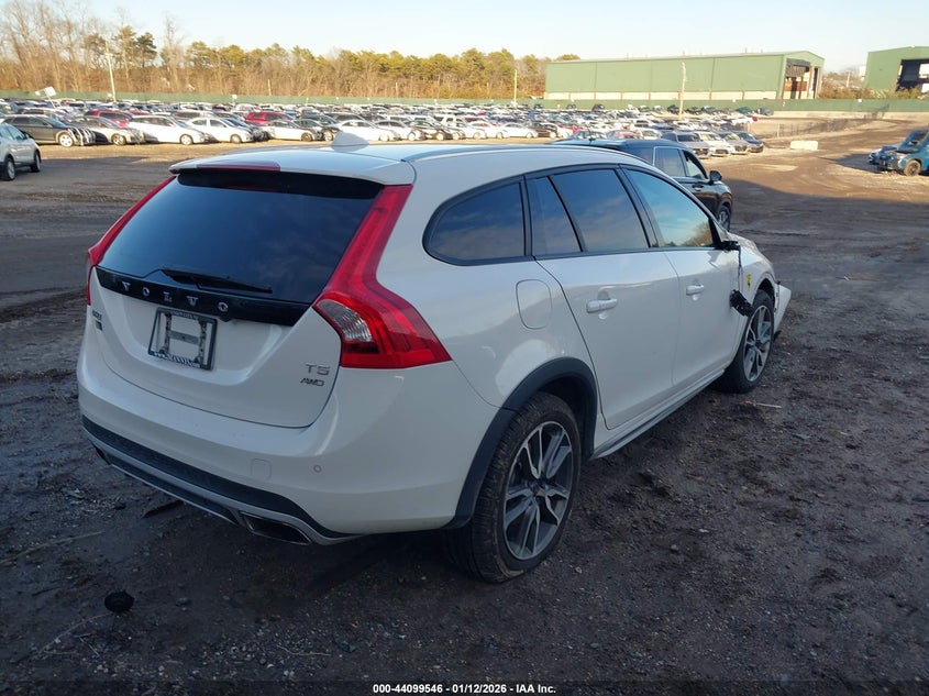 2018 Volvo V60 cross country