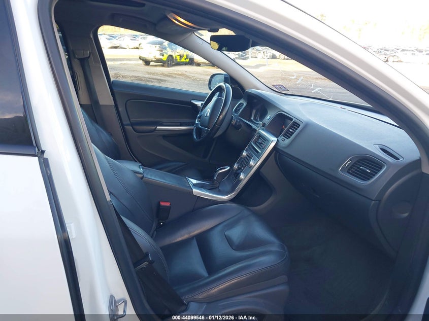 2018 Volvo V60 cross country