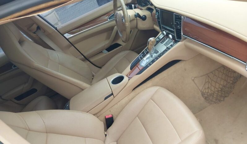 
								2012 Porsche Panamera full									