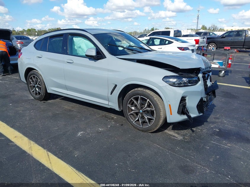 2025 BMW X4