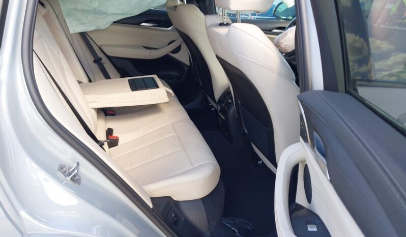 
								2025 BMW X4 full									