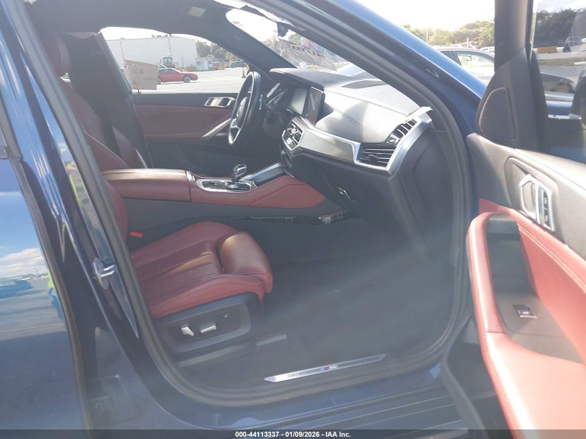 2022 BMW X6
