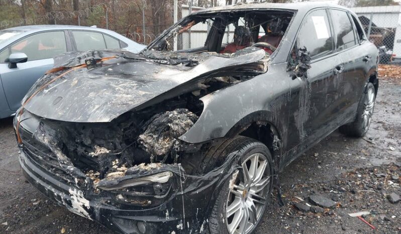 
								2018 Porsche Cayenne full									