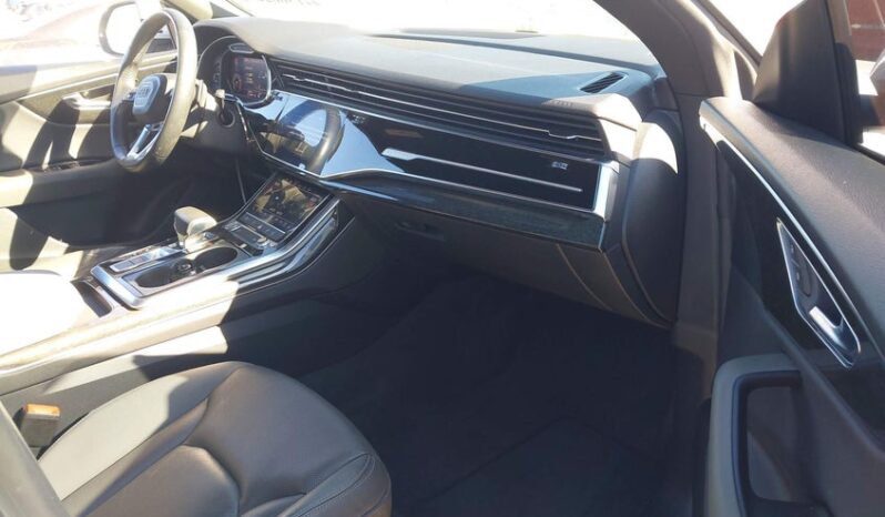 
								2019 Audi Q8 full									