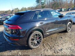 
										2020 Audi Q8 full									