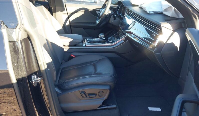 
								2020 Audi Q8 full									
