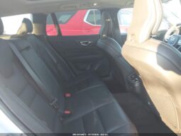 
										2023 Volvo V60 cross country full									