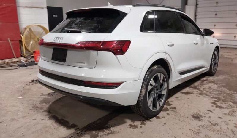 
								2021 Audi E-tron full									
