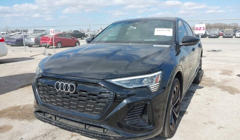 
								2024 Audi Q8 full									