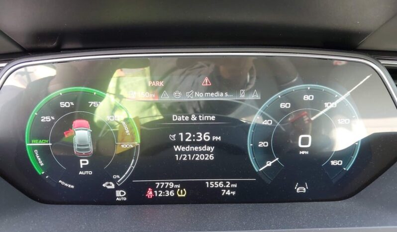 
								2024 Audi Q8 full									