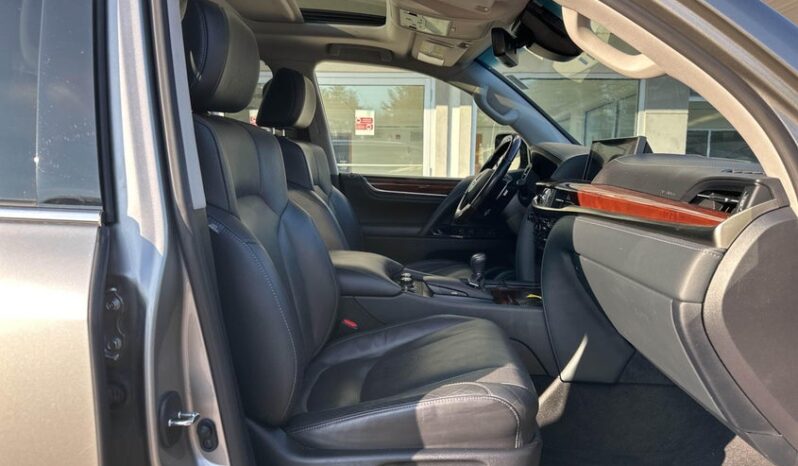 
								2019 Lexus Lx full									