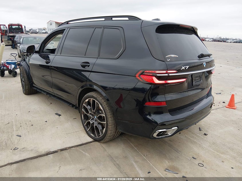 2025 BMW X7