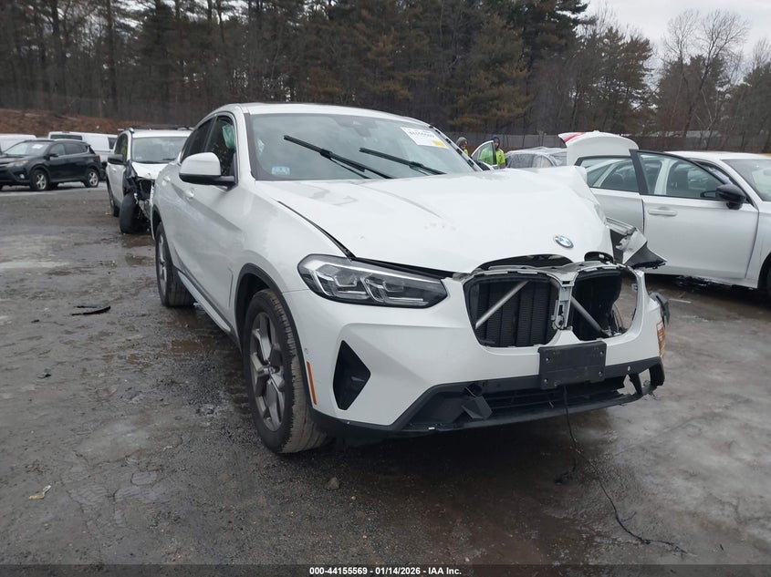 2022 BMW X4