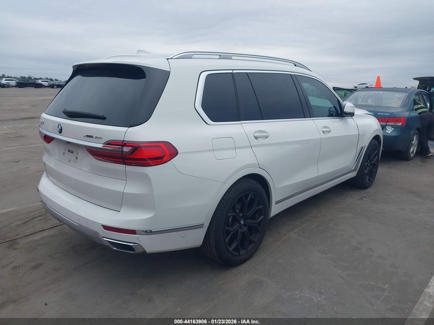 2020 BMW X7