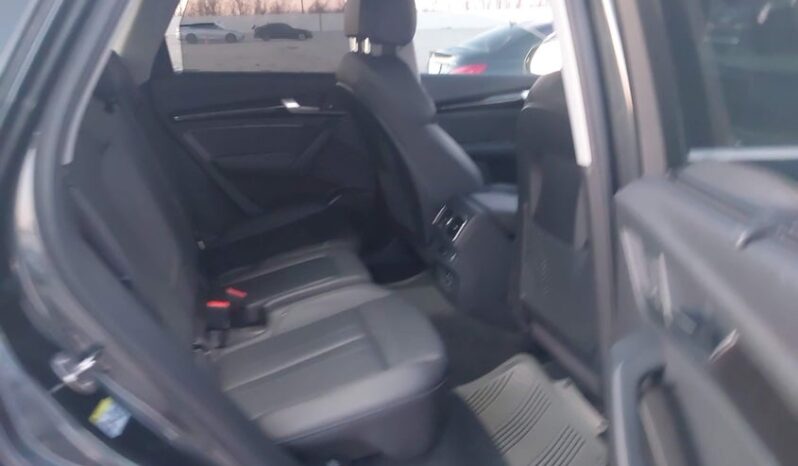 
								2018 Audi Q5 full									
