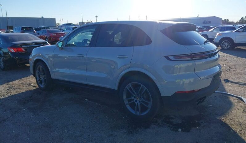 
								2025 Porsche Cayenne full									