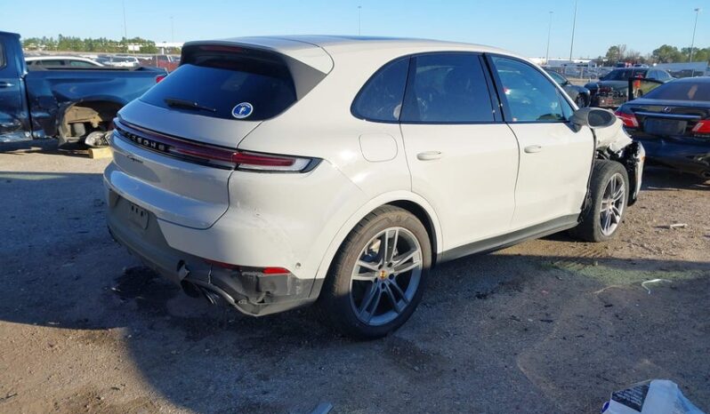 
								2025 Porsche Cayenne full									