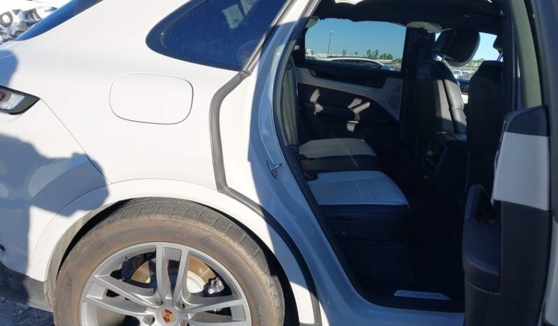 
								2025 Porsche Cayenne full									