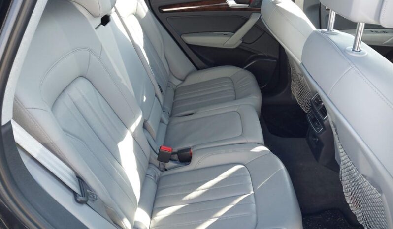 
								2018 Audi Q5 full									