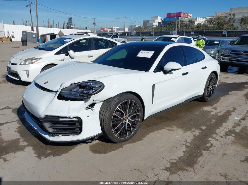 2022 Porsche Panamera