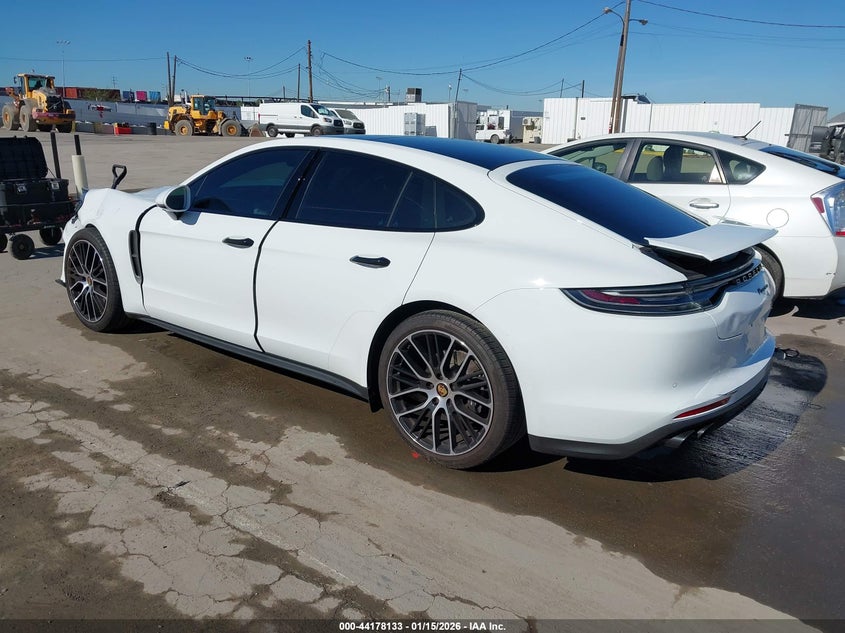 2022 Porsche Panamera