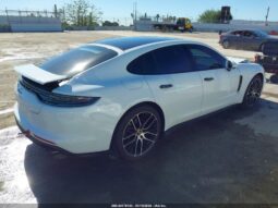 
										2022 Porsche Panamera full									