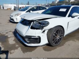 
										2022 Porsche Panamera full									