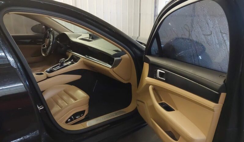 
								2018 Porsche Panamera full									