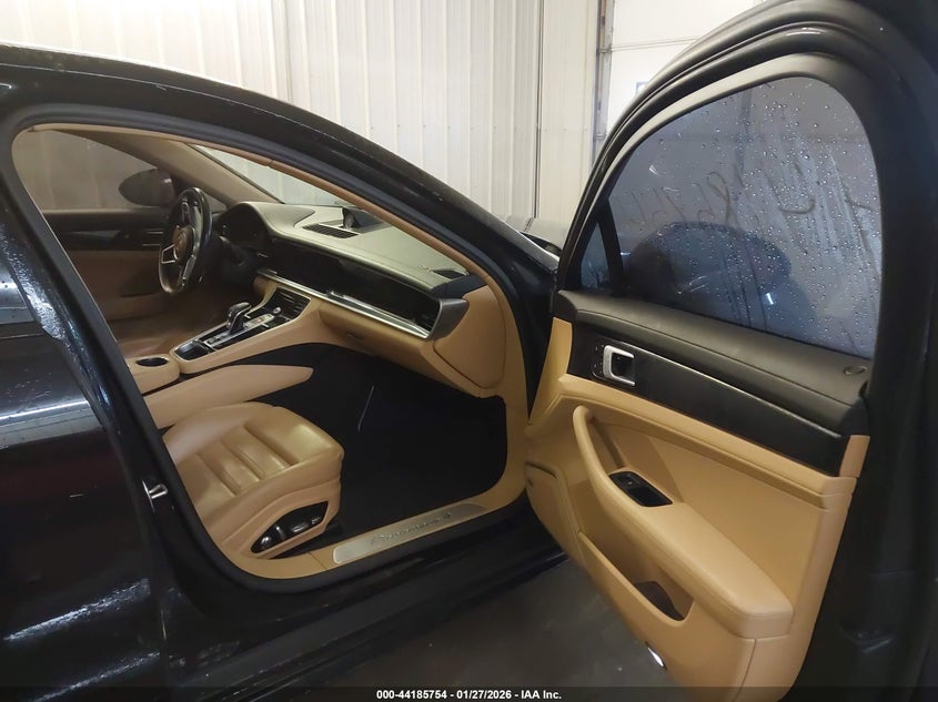 2018 Porsche Panamera