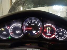 
										2018 Porsche Panamera full									