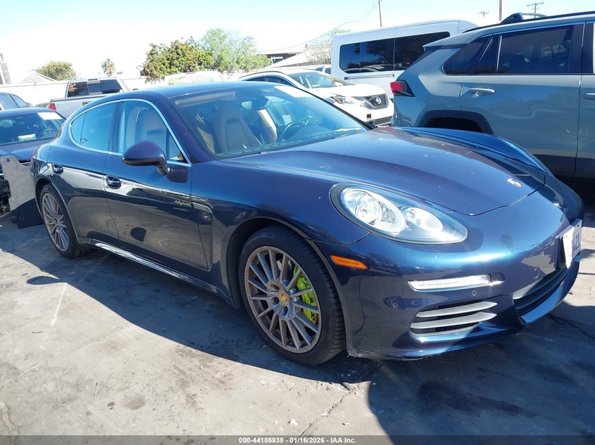 2015 Porsche Panamera