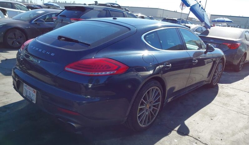 
								2015 Porsche Panamera full									