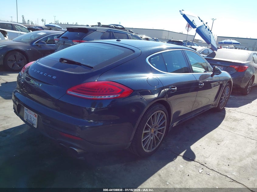 2015 Porsche Panamera