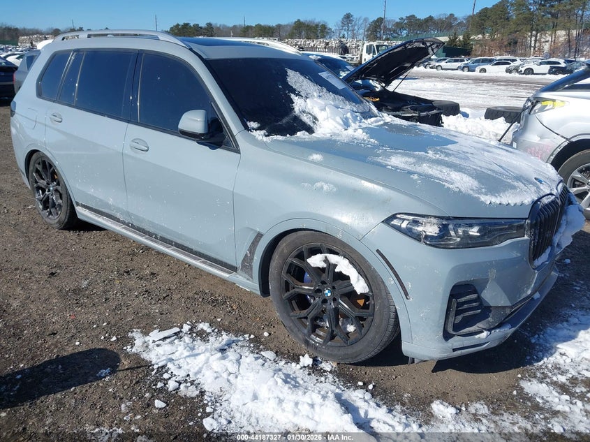 2021 BMW X7