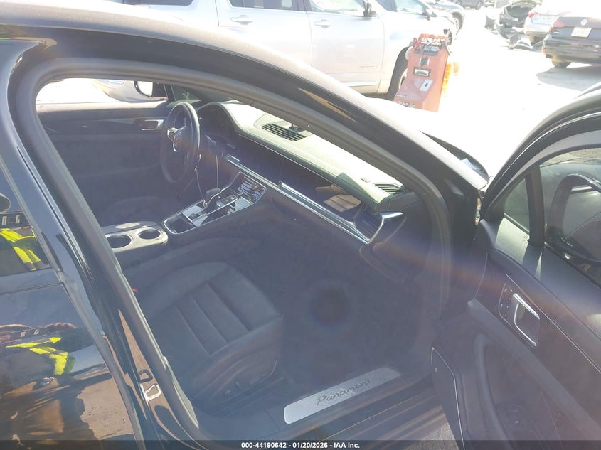 2023 Porsche Panamera