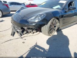 
										2023 Porsche Panamera full									