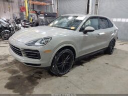 
										2022 Porsche Cayenne full									