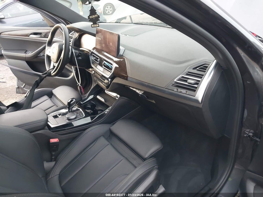 2023 BMW X4
