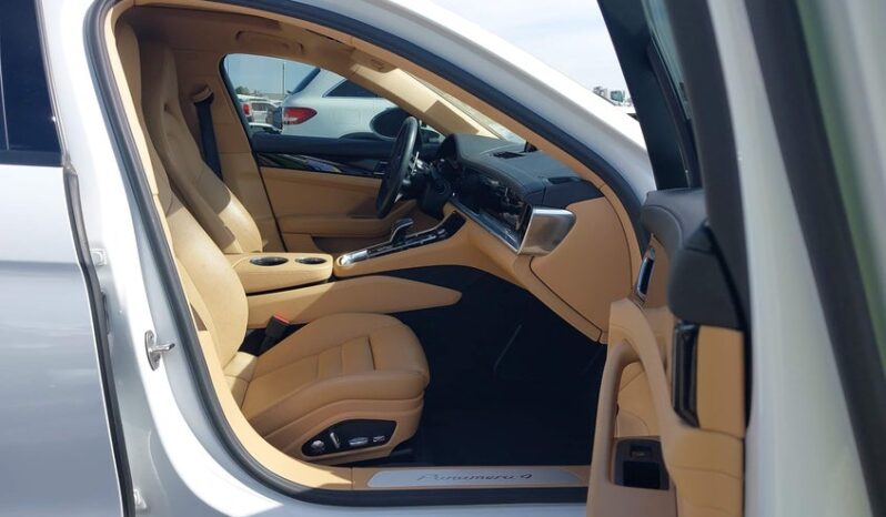
								2018 Porsche Panamera full									
