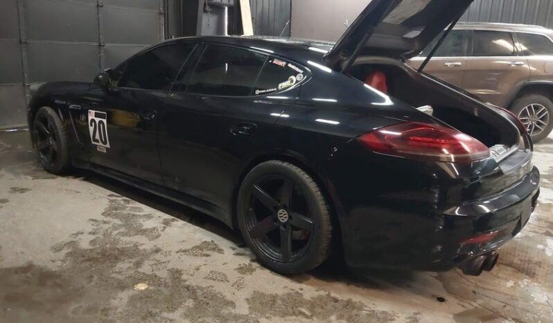 
								2015 Porsche Panamera full									