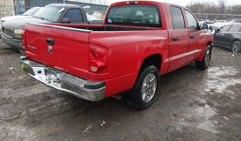 
								2005 Dodge Dakota full									
