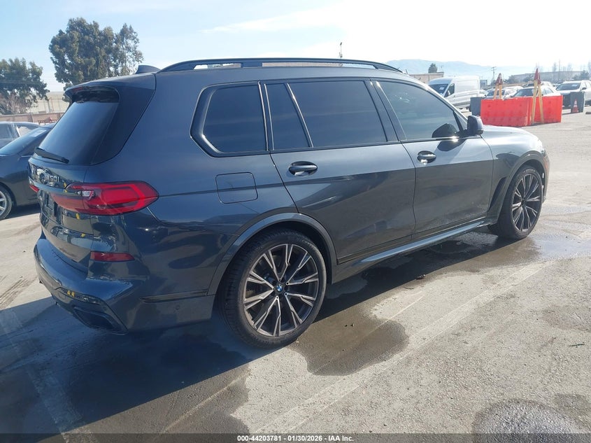 2020 BMW X7