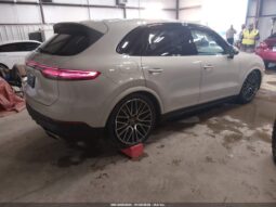 
										2022 Porsche Cayenne full									