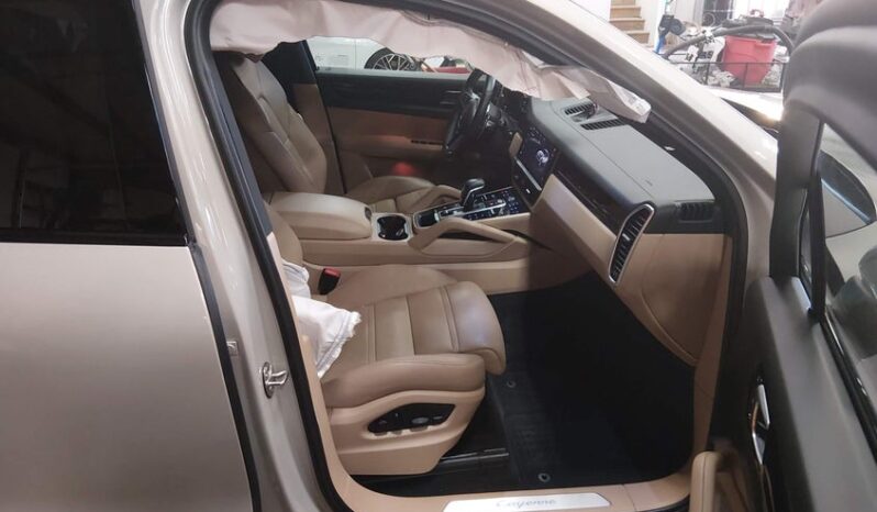
								2022 Porsche Cayenne full									