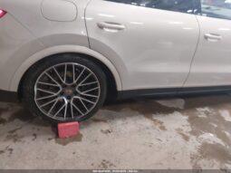 
										2022 Porsche Cayenne full									