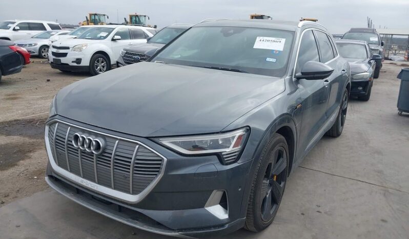 
								2019 Audi E-tron full									